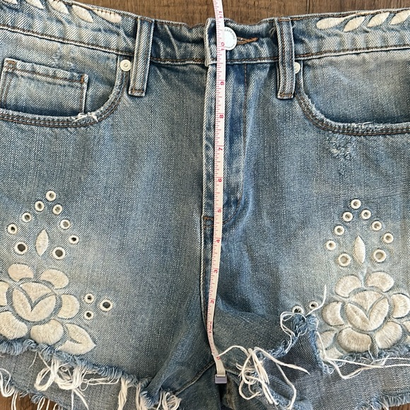 Denim Shorts Blank NYC the Barrow embroidered cut off shorts size 28 - Picture 10 of 11